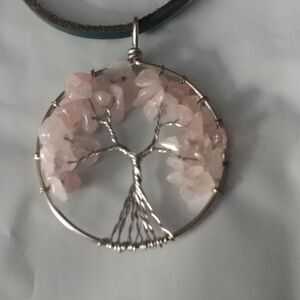 NWOT Tree Of Life Necklace